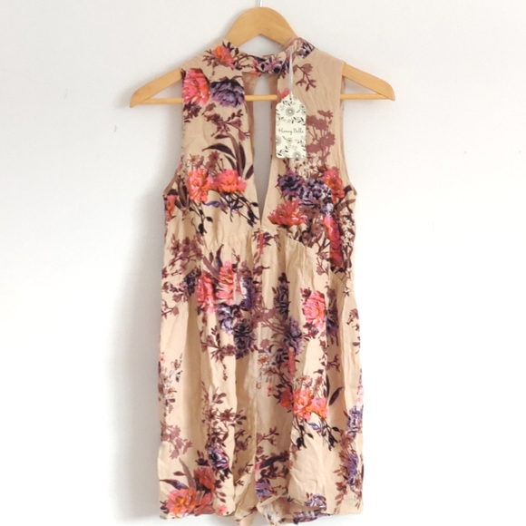 FINAL SALE 🆕🌿FLORAL BOUTIQUE ROMPER🌿 - Picture 3 of 8